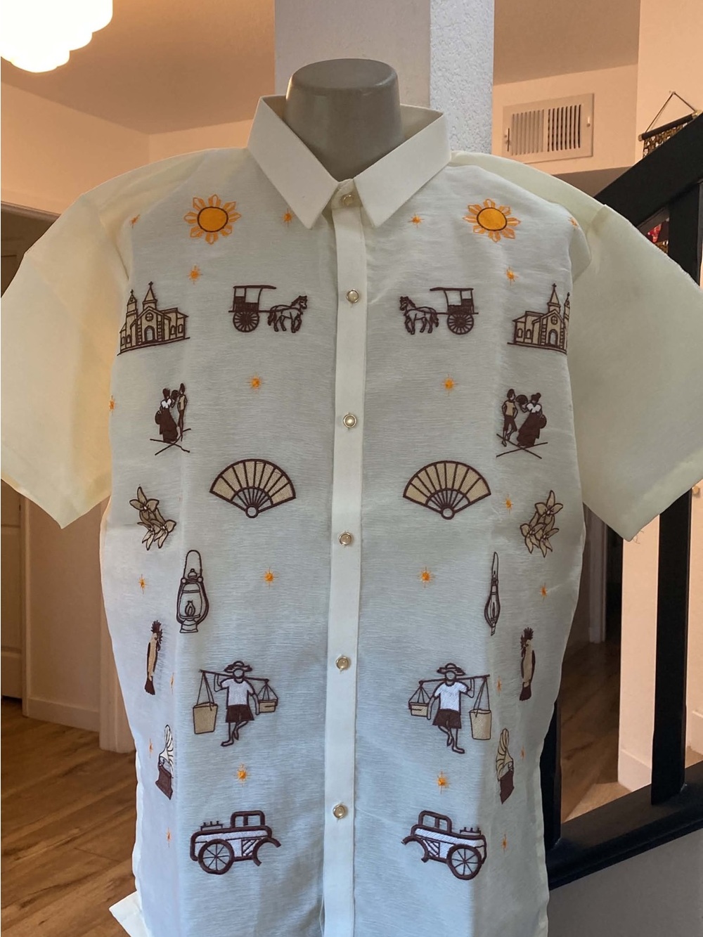 Men's Embroidered Ivory Short-Sleeve Button-Up Barong Tagalog Shirt